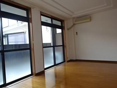 【内装】 | リバーサイド塚田 | 洋室