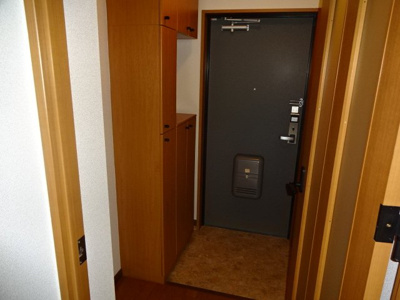 【玄関】 | リバーサイド塚田 | 玄関