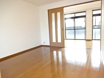 【居間・リビング】 | リバーサイド塚田 | ◆初期費用最安値コミット！「もっとお得に賃貸」を叶えます♪
◆見積もりのセカンドオピニオンも開催中♪検討中の物件もお気軽に相談下さい。
※既にお申込み済みの場合はご遠慮下さい。
