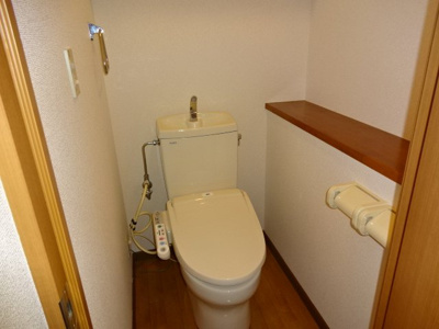【トイレ】 | リバーサイド塚田 | シャワー付トイレ