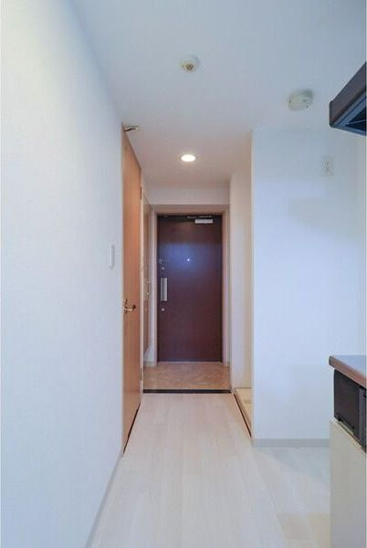 クレストコート難波サウスの玄関