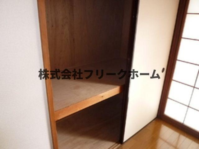 武蔵野市御殿山２丁目の賃貸マンションの収納