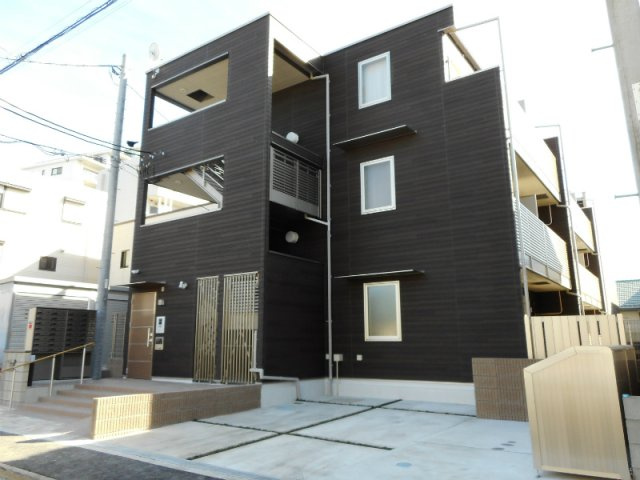 クレイノアンジュ鶴間の外観