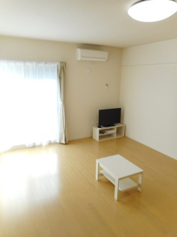 クレイノアンジュ鶴間の居間・リビング