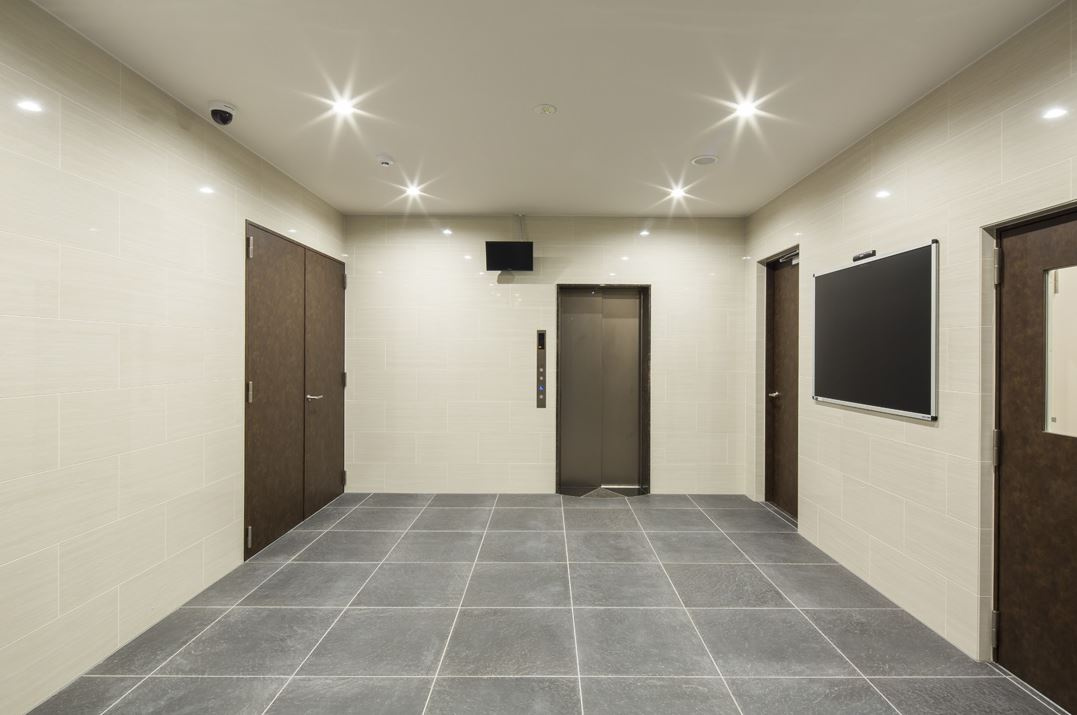 ラ・メゾンドサヴォイ　11階のエントランス