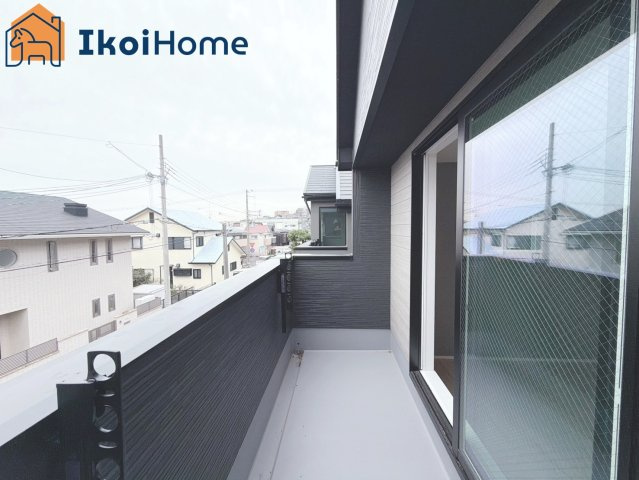 神戸市灘区高尾通1丁目　新築戸建　2号棟のバルコニー|【ホームページに現地動画掲載中】●年中無休：当日予約可●陽当り良好南向バルコニー！屋根は８万円～設置