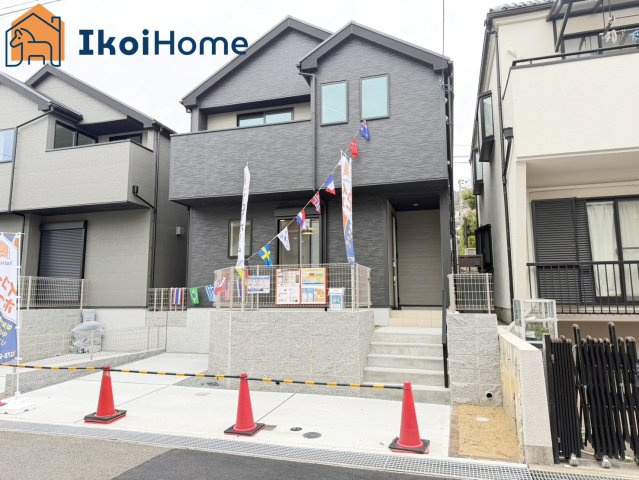 神戸市灘区高尾通1丁目　新築戸建　2号棟のエントランス|【ホームページに現地動画掲載中】●年中無休：当日予約可●平日や夜間もご案内可能。臨機応変に対応します