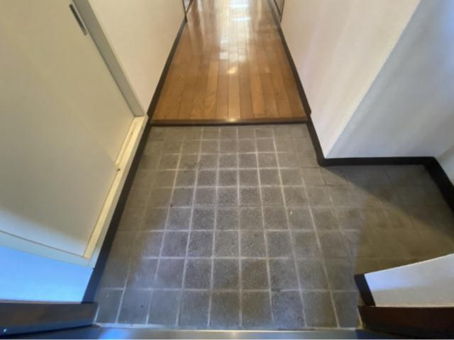 スバル城南の玄関