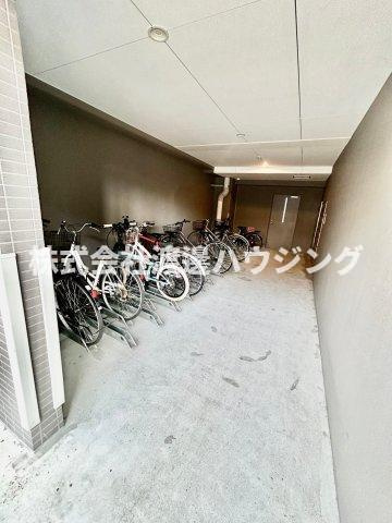 プレサンス江坂ベルフィーヌのその他共用部分