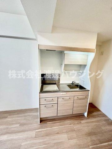 プレサンス江坂ベルフィーヌのキッチン