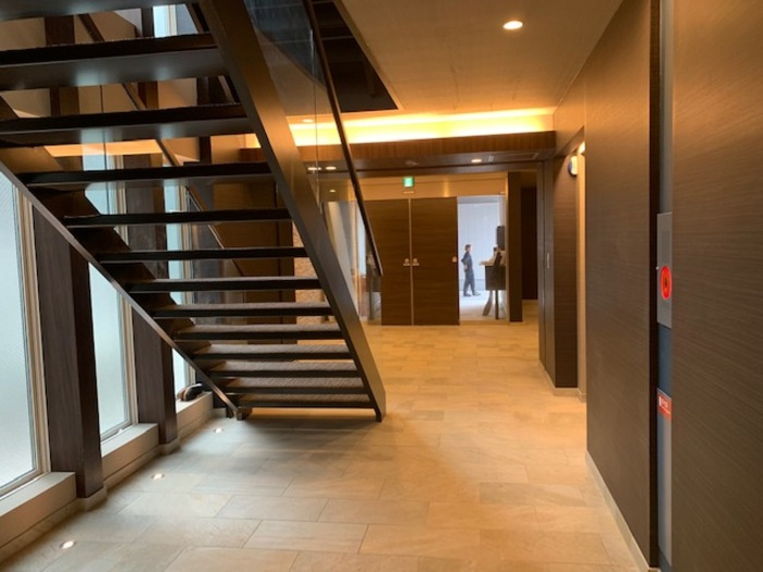 マーキュリー グラシアのロビー