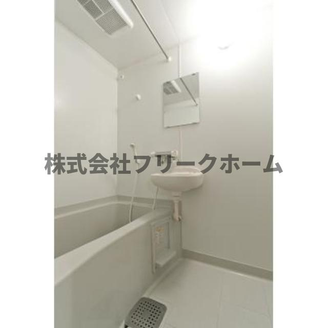 武蔵野市境２丁目の賃貸マンションの浴室