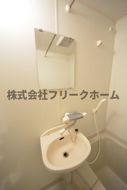 武蔵野市境２丁目の賃貸マンションの洗面所