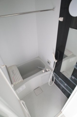 【浴室】 | マメールロア大和田 | 浴室乾燥機付きのバスルーム。