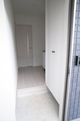 【玄関】 | マメールロア大和田 | 玄関先には大きなシューズクロークをご用意。