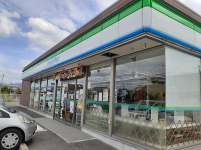 【周辺】 | ベルファミーユ　Ⅰ | ファミリーマート岩出川尻店様まで400m