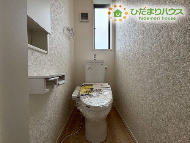 深谷市中瀬　第1　新築一戸建て　クレイドルガーデン　01のトイレ