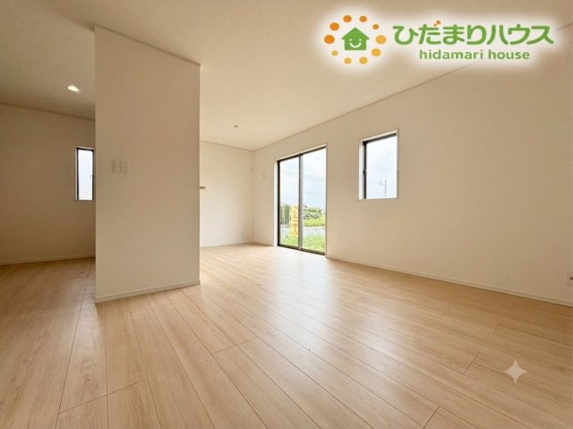 深谷市中瀬　第1　新築一戸建て　クレイドルガーデン　01の居間・リビング