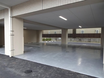 【駐車場】 | Le Vert 高槻（ﾙｳﾞｪｰﾙﾀｶﾂｷ）