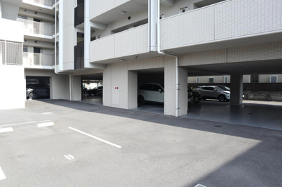 【駐車場】 | Le Vert 高槻（ﾙｳﾞｪｰﾙﾀｶﾂｷ）