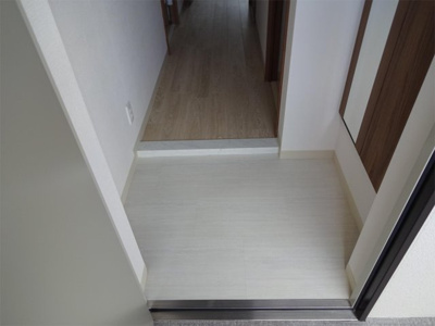 【玄関】 | Le Vert 高槻（ﾙｳﾞｪｰﾙﾀｶﾂｷ）