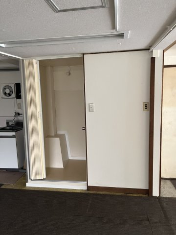 日光マンションの内装