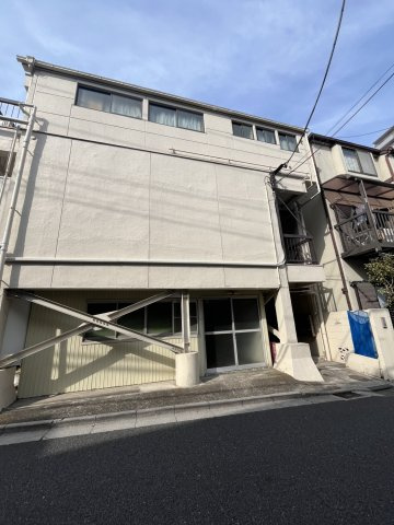 日光マンションの外観