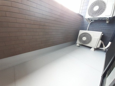 【バルコニー】 | メゾン・カルムＡ