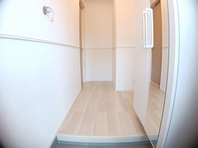 【玄関】 | メゾングレーヌ勝原Ａ
