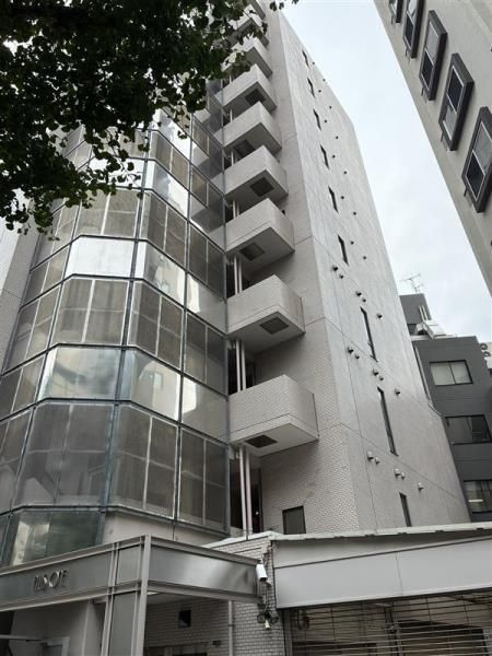 ＰＬＵＳ・ＯｎＥの外観