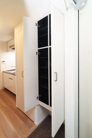 サヴォイブロンズガーデニア　7階の収納|別号室です。現状優先になります。