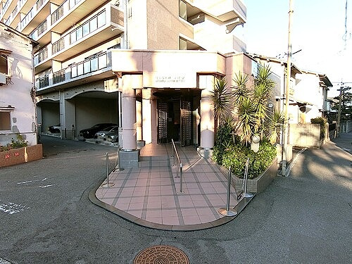 アーバンビュー皆実町のエントランス|ポーチ　※2025年12月撮影