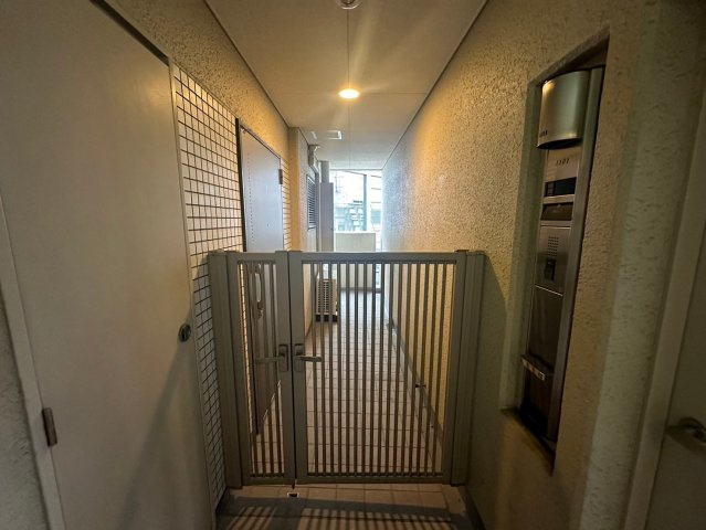 アーデンタワー北堀江のロビー