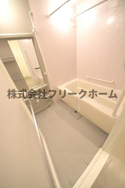 フィオレンテ小金井の浴室