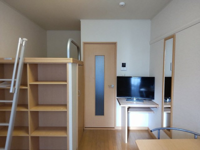 【居間・リビング】 | レオパレスカーネリアン片倉