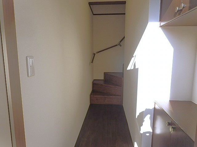 クレール千種の玄関|明るい玄関です