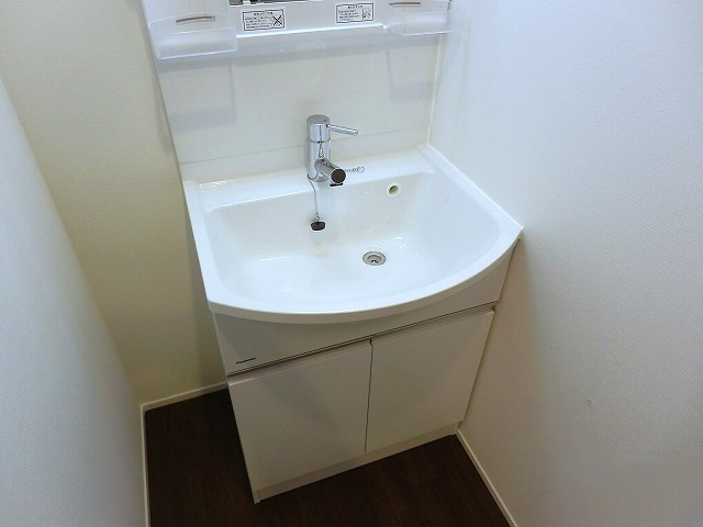 クレール千種の独立洗面台|脱衣スペースもあります