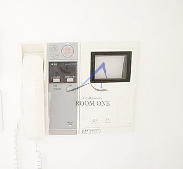 プレール日本橋壱番館のセキュリティ|モニター付きインターホンです。