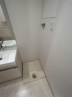 【設備】 | オールメゾン西荻窪 | 室内洗濯機置場。