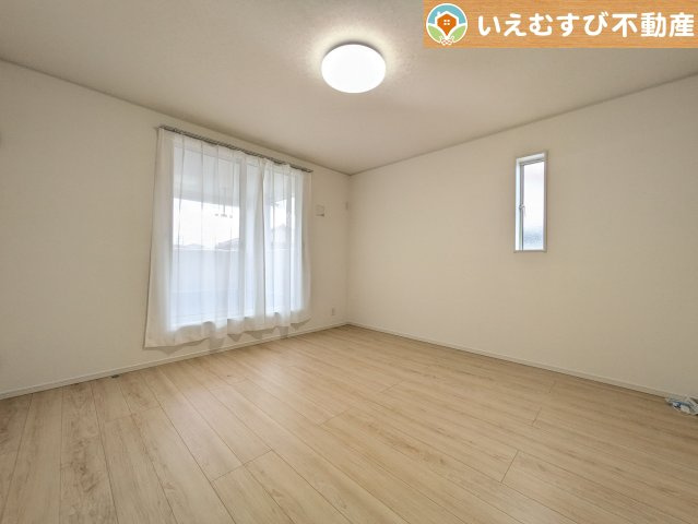 Cradle garden　行田市向町第2の洋室|ナチュラルな色合いが落ち着くお部屋
シンプルな内装のお部屋なので自分でコーディネートしても楽しそうですね♪