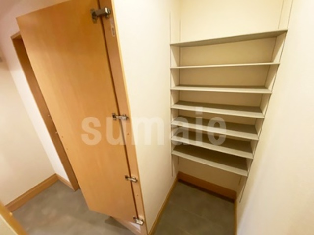 グリーンガーデンの収納|シューズクロークです☆