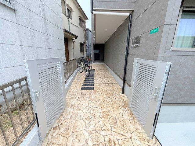 ラシャンス西中島南方のエントランス