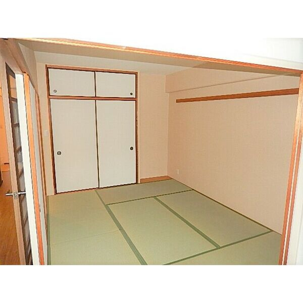 グランベール桃山台の和室