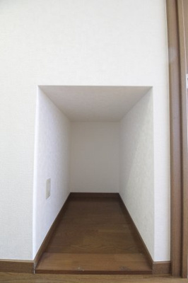 【収納】 | エッセンビル | 洋室のクローゼット・別室の写真です。