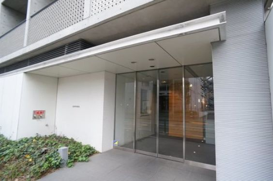 エストライフ勝どきのエントランス