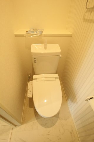 鴨部　【特別価格　８月末まで】新築戸建　⑧　（全2区画）　のトイレ|1F