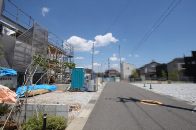 鴨部　新築戸建　⑧　（全2区画）　の前面道路含む現地写真|南側　公道　6.0ｍ　接面　8.3ｍ