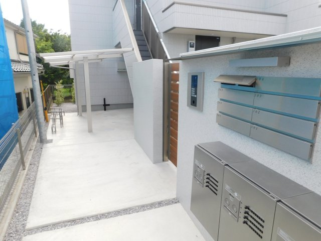 COCORO61113のエントランス