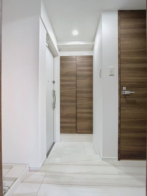 メイクスデザイン両国NORTHの玄関