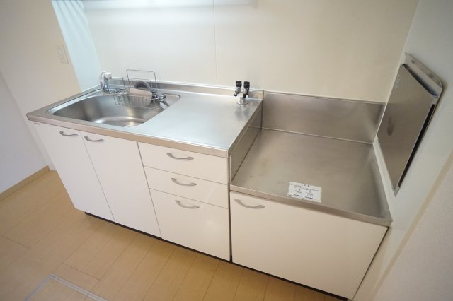 ラフィーネ松ヶ丘のキッチン